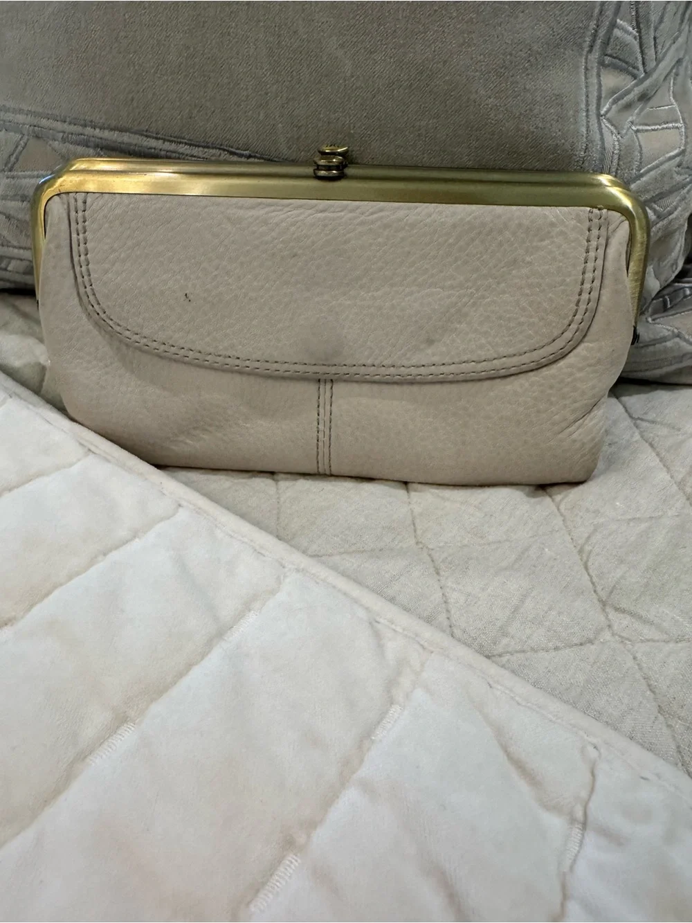 Hobo Leather Frame-Top Clutch wallet in Light Beige
